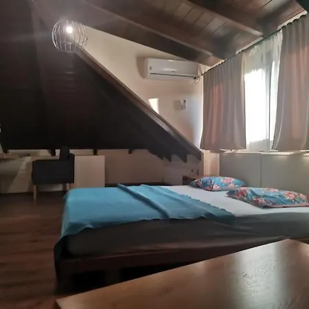 Villa Aidipsos *